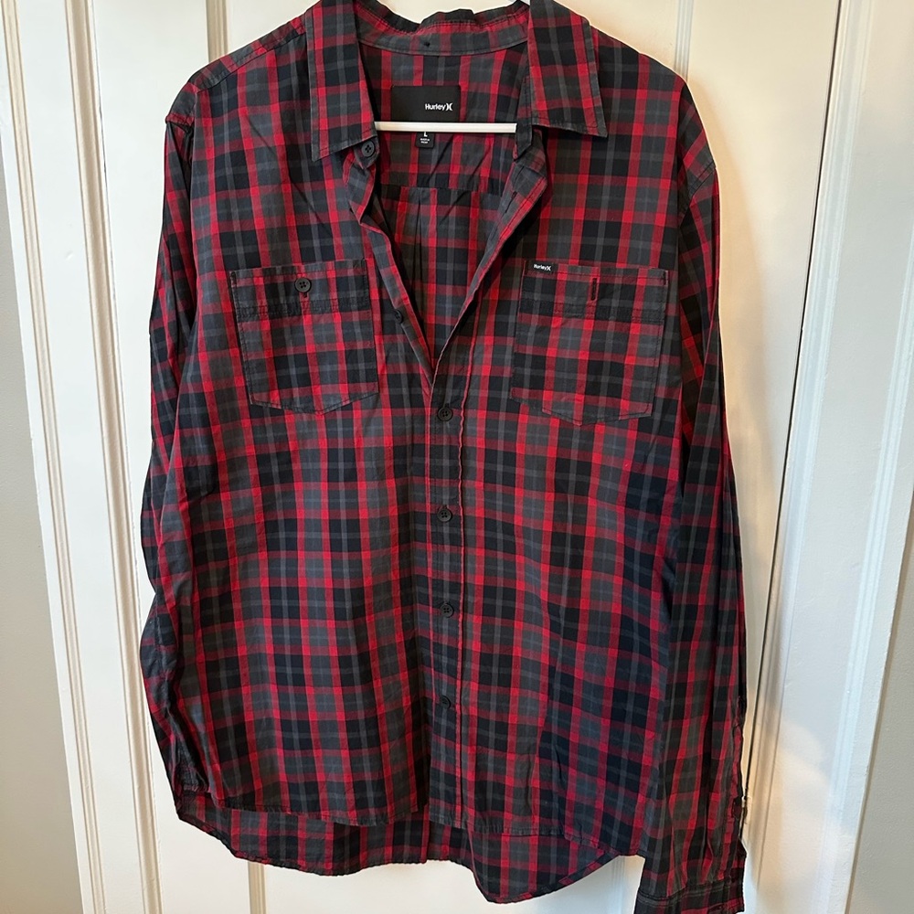 Men’s Hurley red & black plaid button up dress shirt